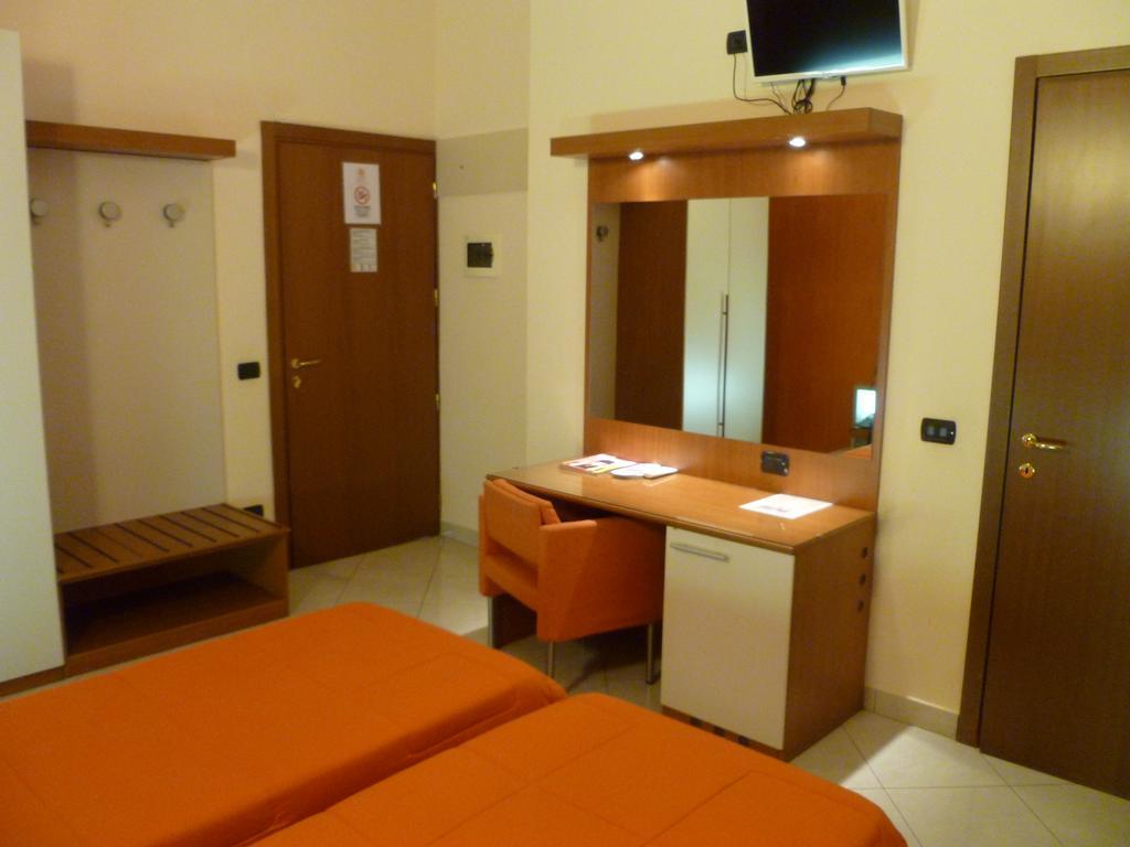 Del Corso 3* Mailand