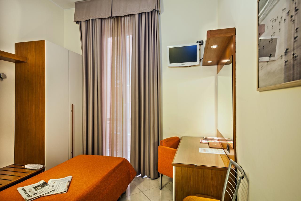 Del Corso 3* Mailand